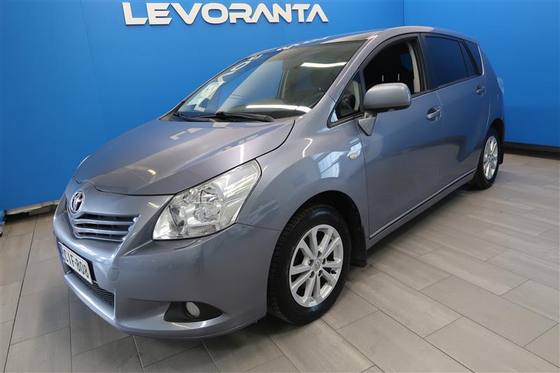 Toyota Verso 2011