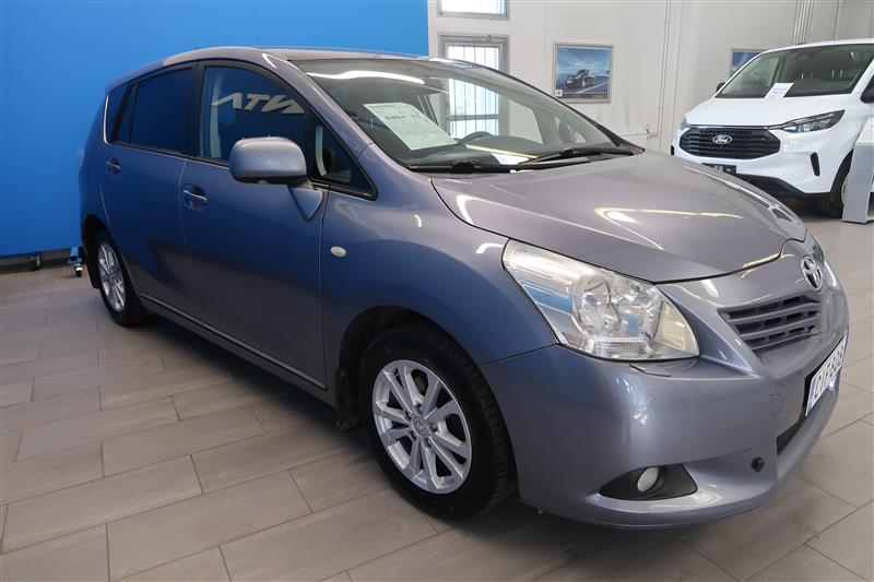 Toyota Verso 2011
