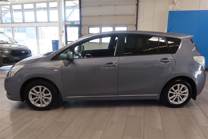 Toyota Verso 2011
