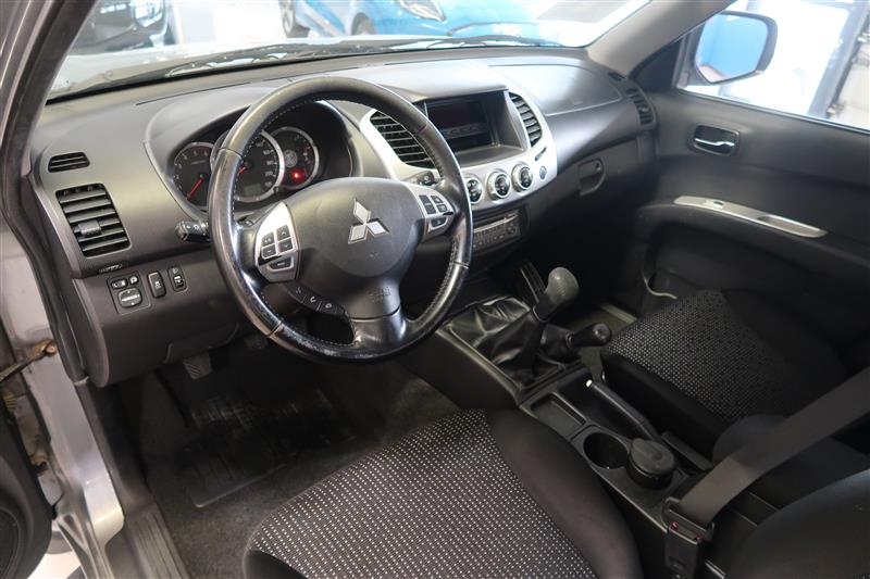 Mitsubishi L200 2014