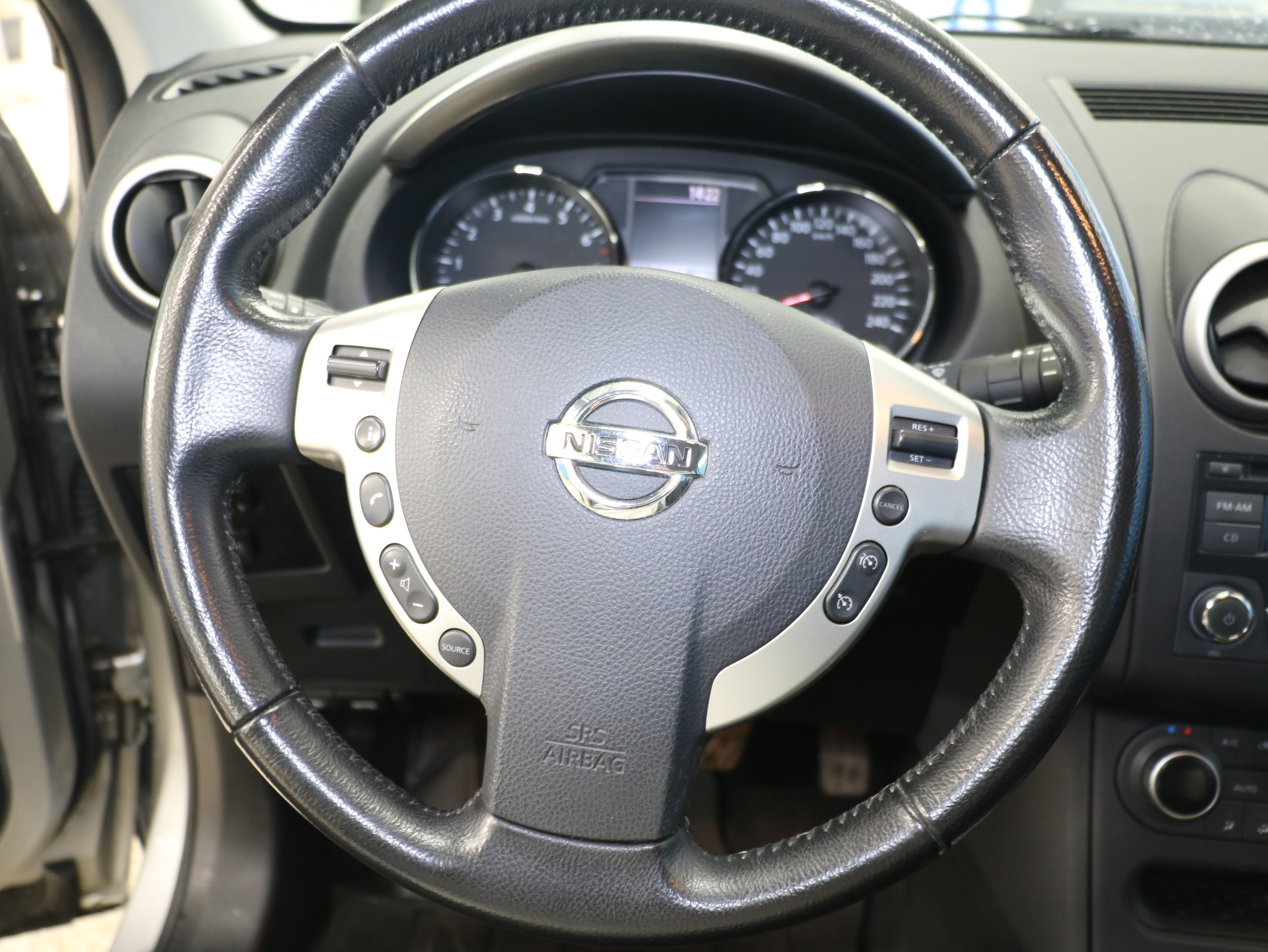 NISSAN Qashqai 2011