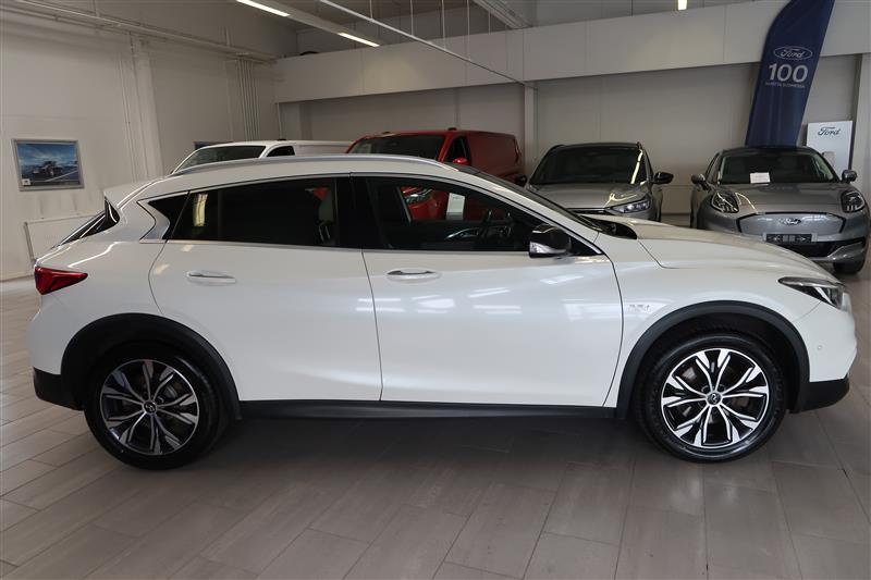 Infiniti QX30 2017