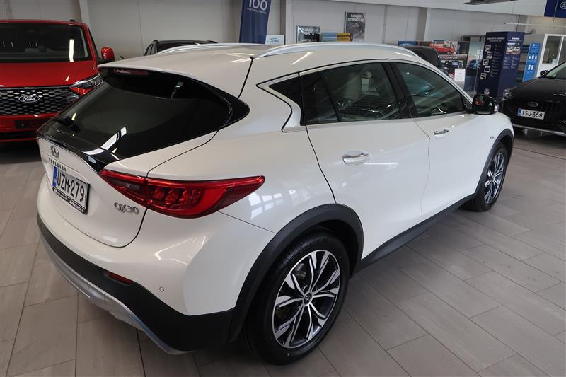 Infiniti QX30 2017