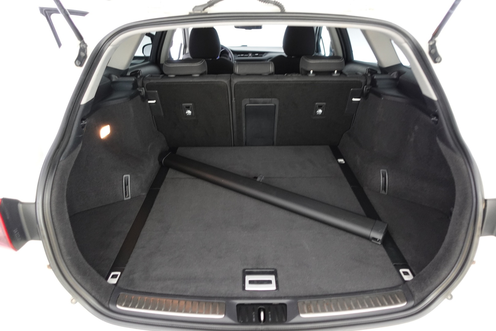TOYOTA Avensis 2016