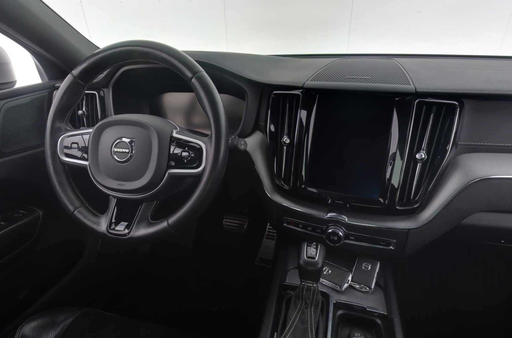 VOLVO XC60 2018
