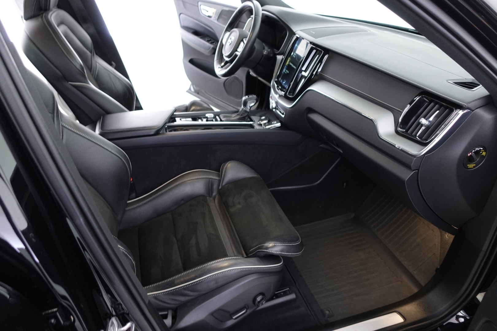 VOLVO XC60 2018