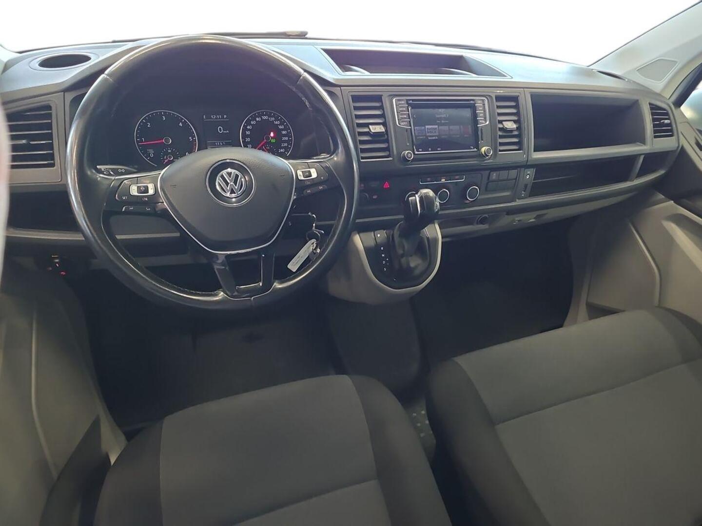VOLKSWAGEN Transporter 2019