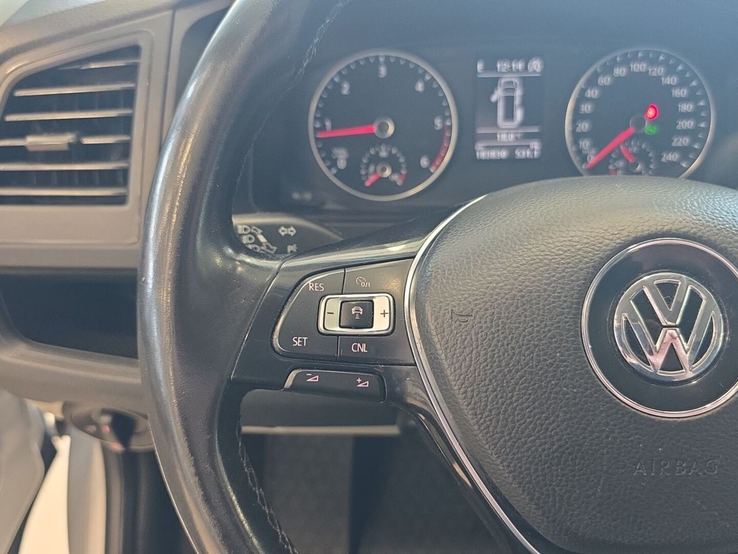 VOLKSWAGEN Transporter 2019
