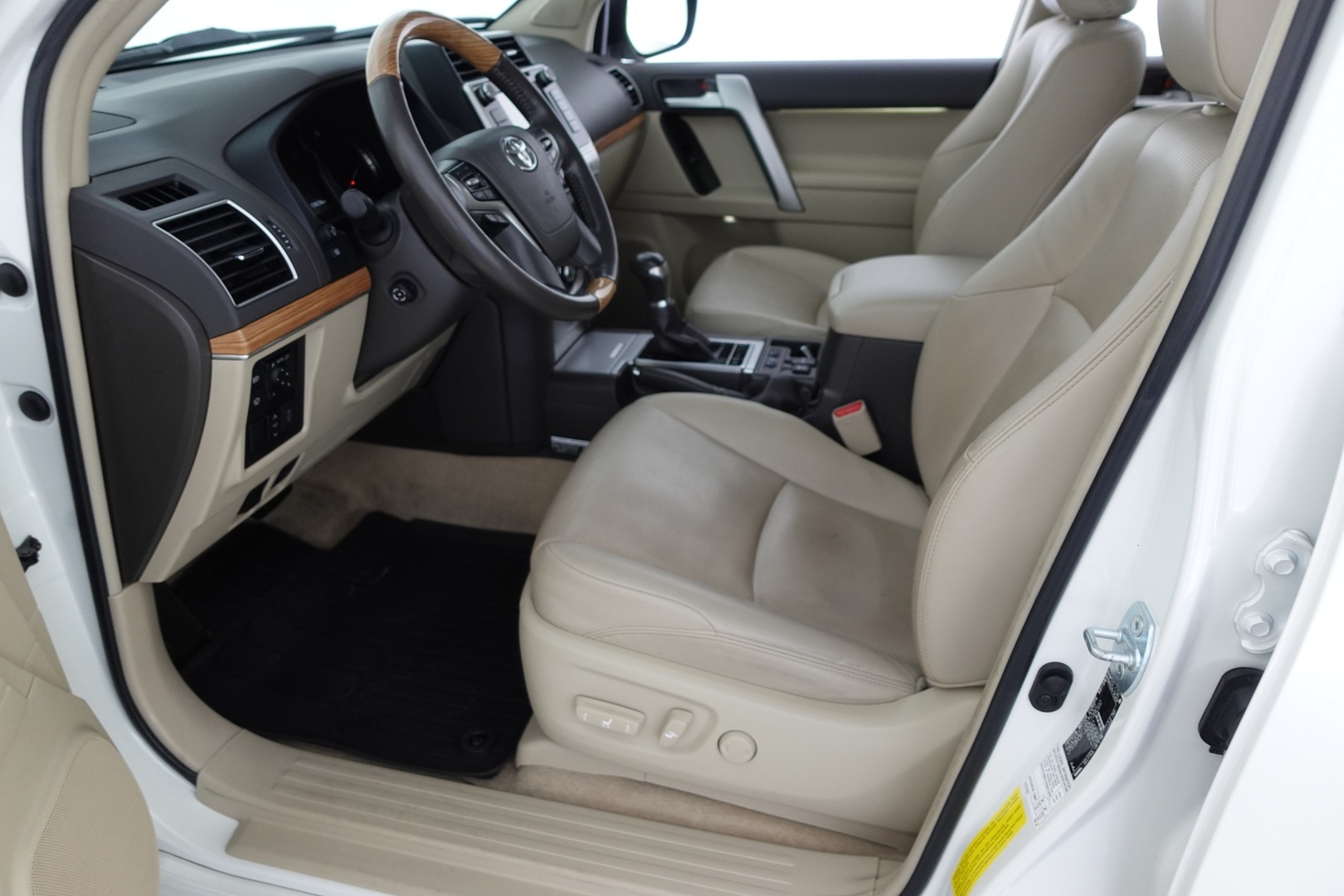 TOYOTA LAND CRUISER 2019