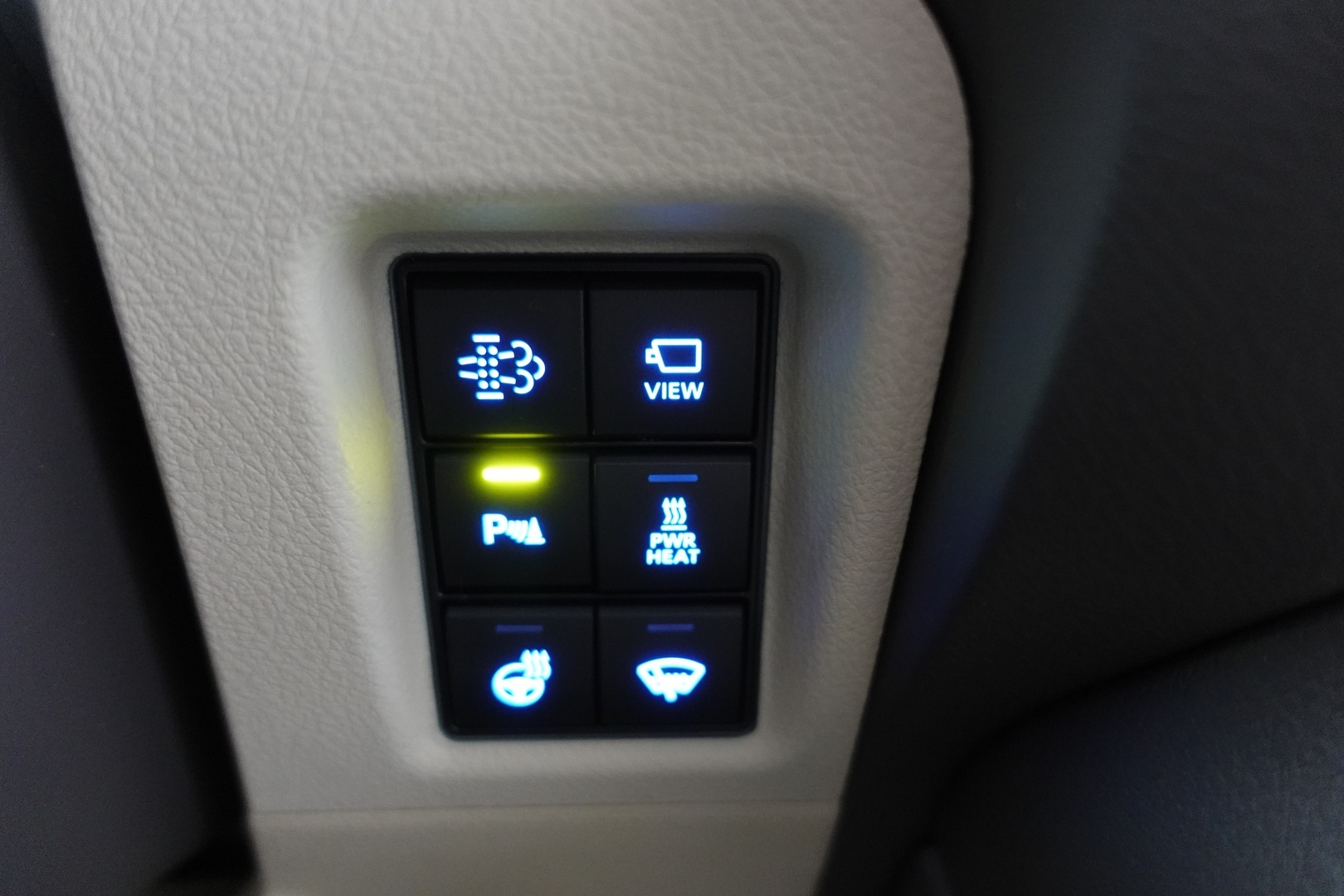 TOYOTA LAND CRUISER 2019