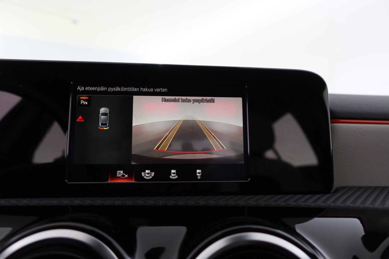 MERCEDES-BENZ A 2020