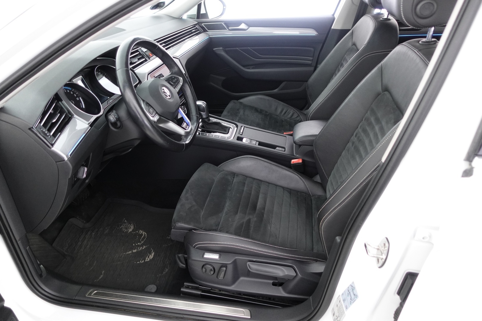 VOLKSWAGEN Passat 2020