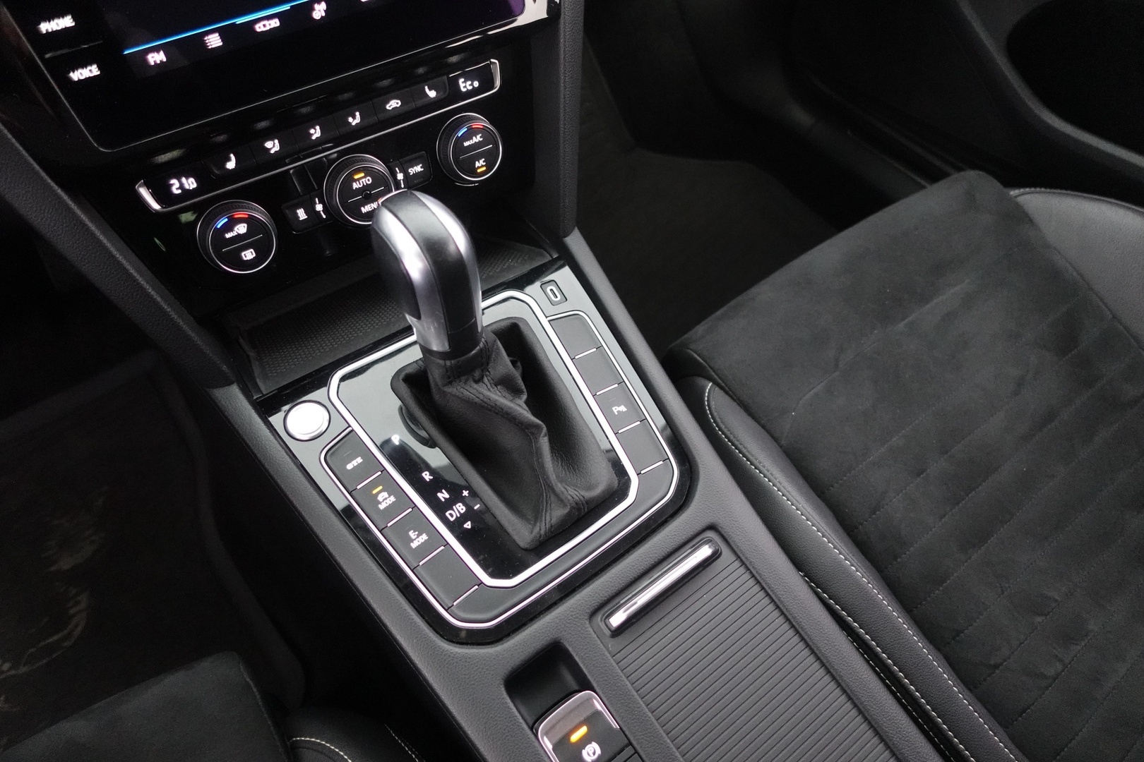 VOLKSWAGEN Passat 2020