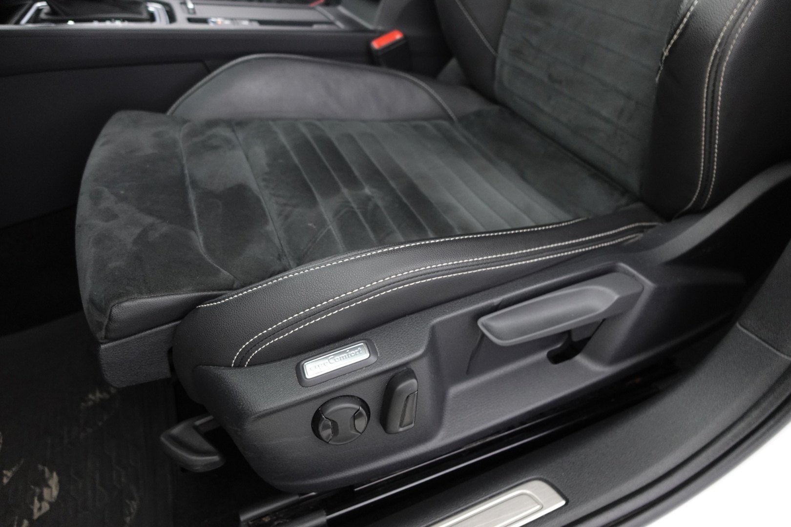 VOLKSWAGEN Passat 2020