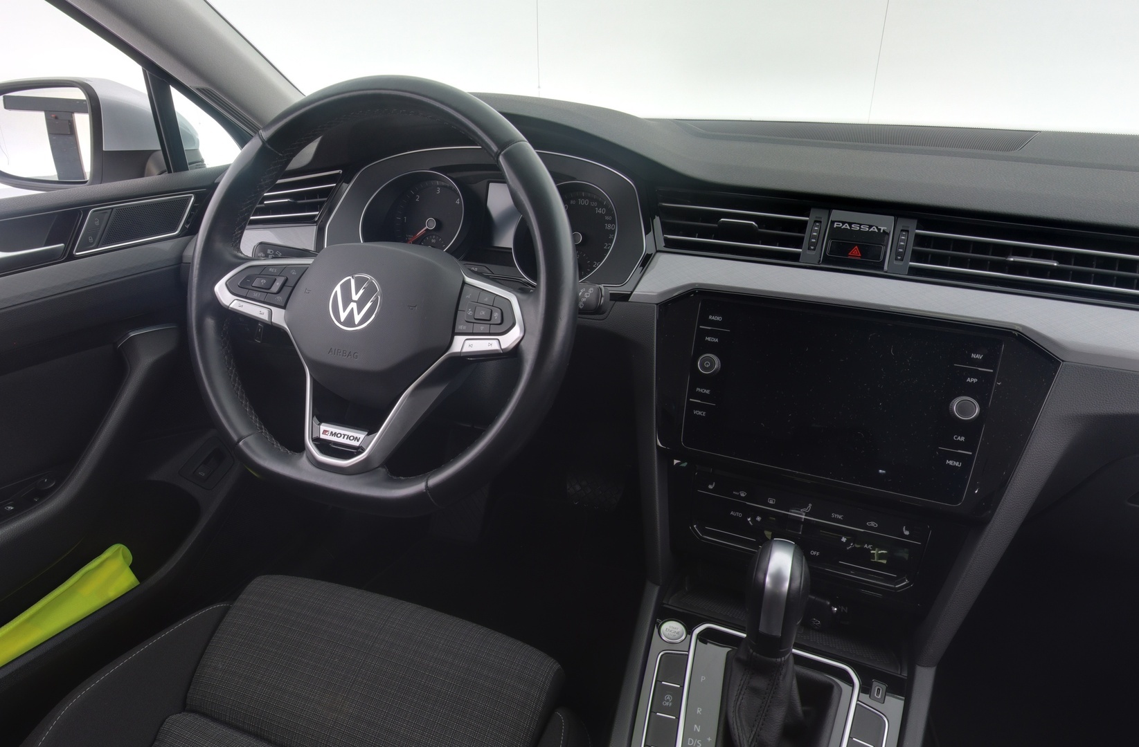VOLKSWAGEN Passat 2021