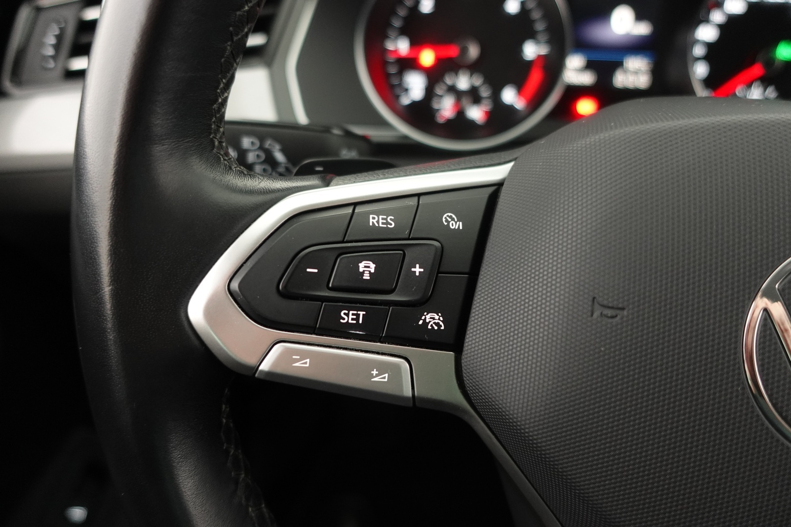 VOLKSWAGEN Passat 2021