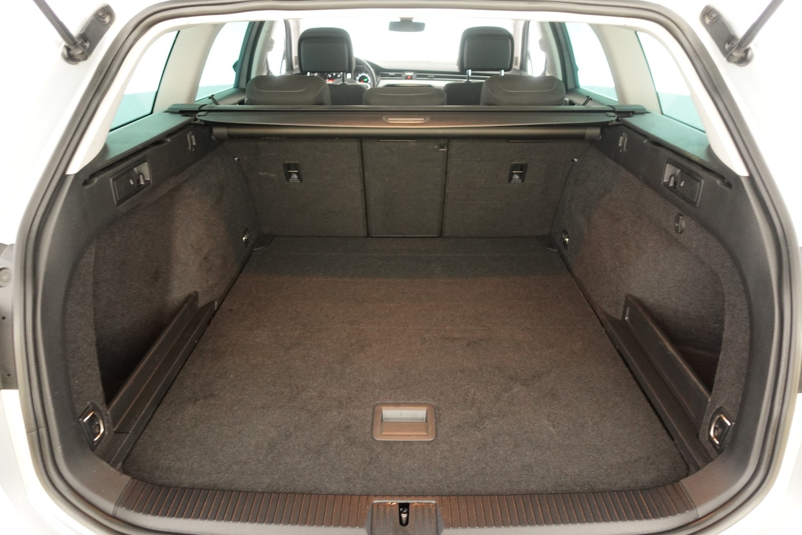 VOLKSWAGEN Passat 2021