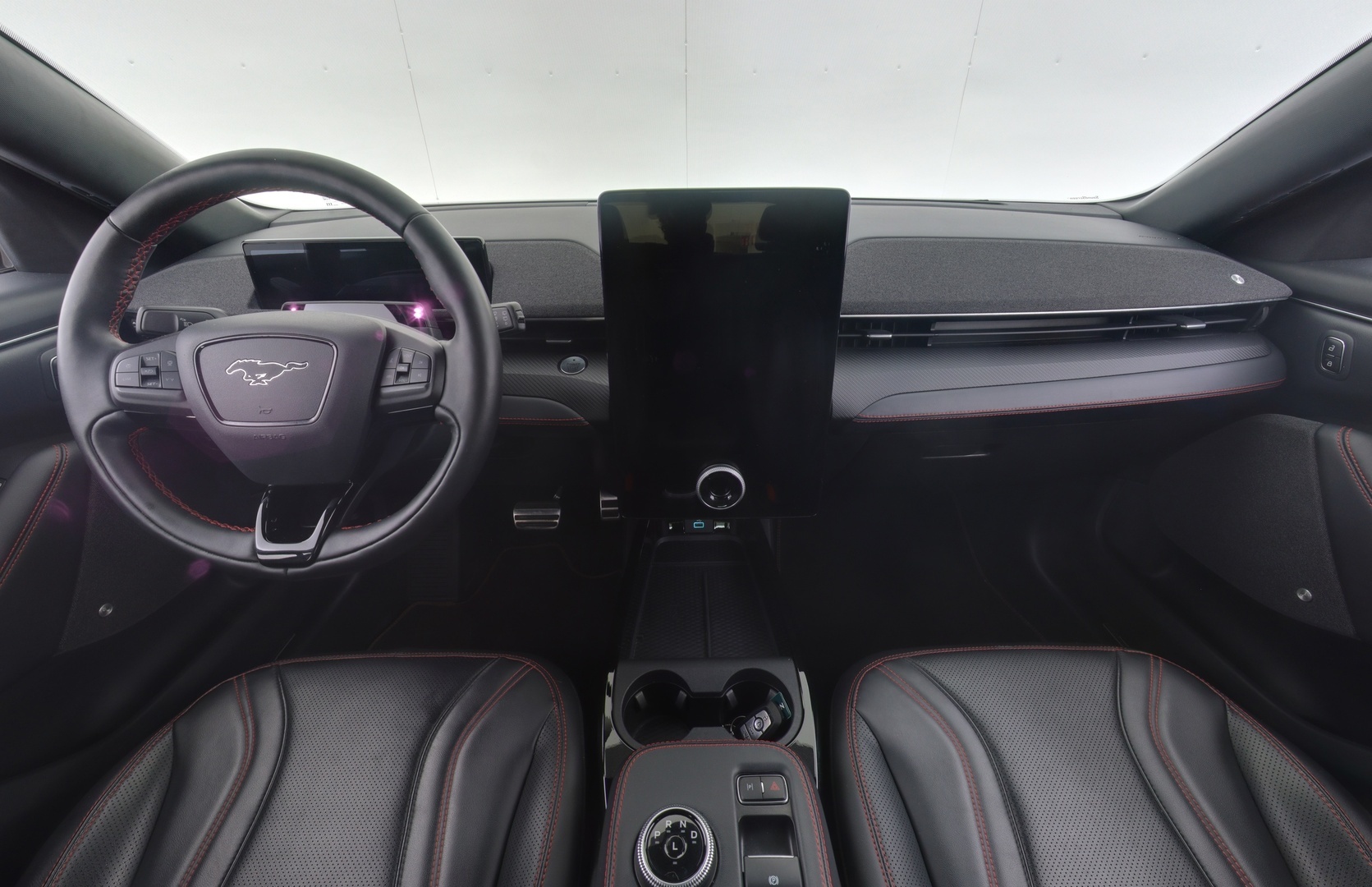 FORD Mustang Mach-E 2021