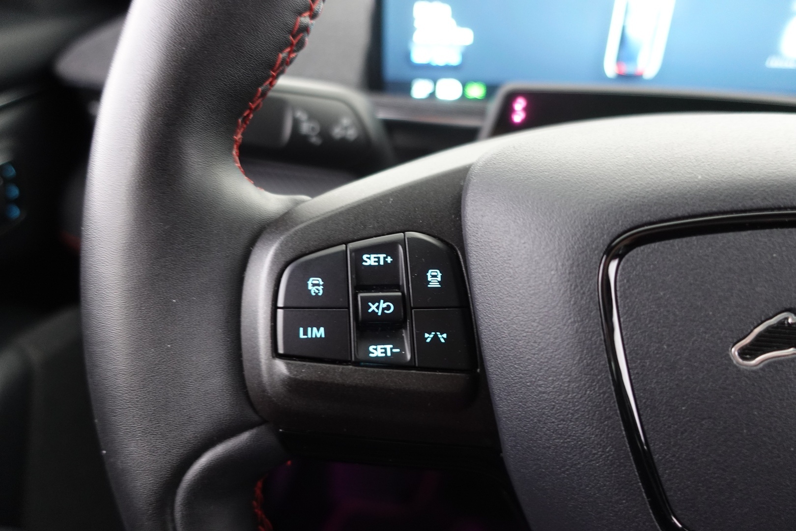 FORD Mustang Mach-E 2021