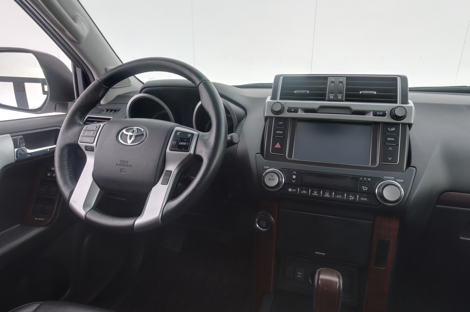 TOYOTA Land Cruiser 2016