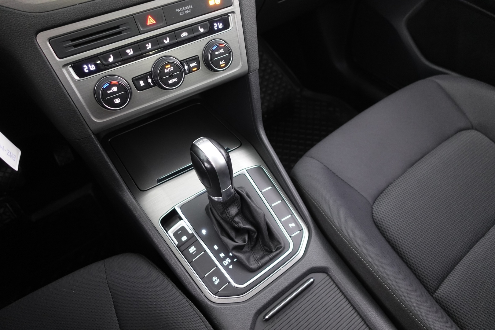 VOLKSWAGEN Golf Sportsvan 2014