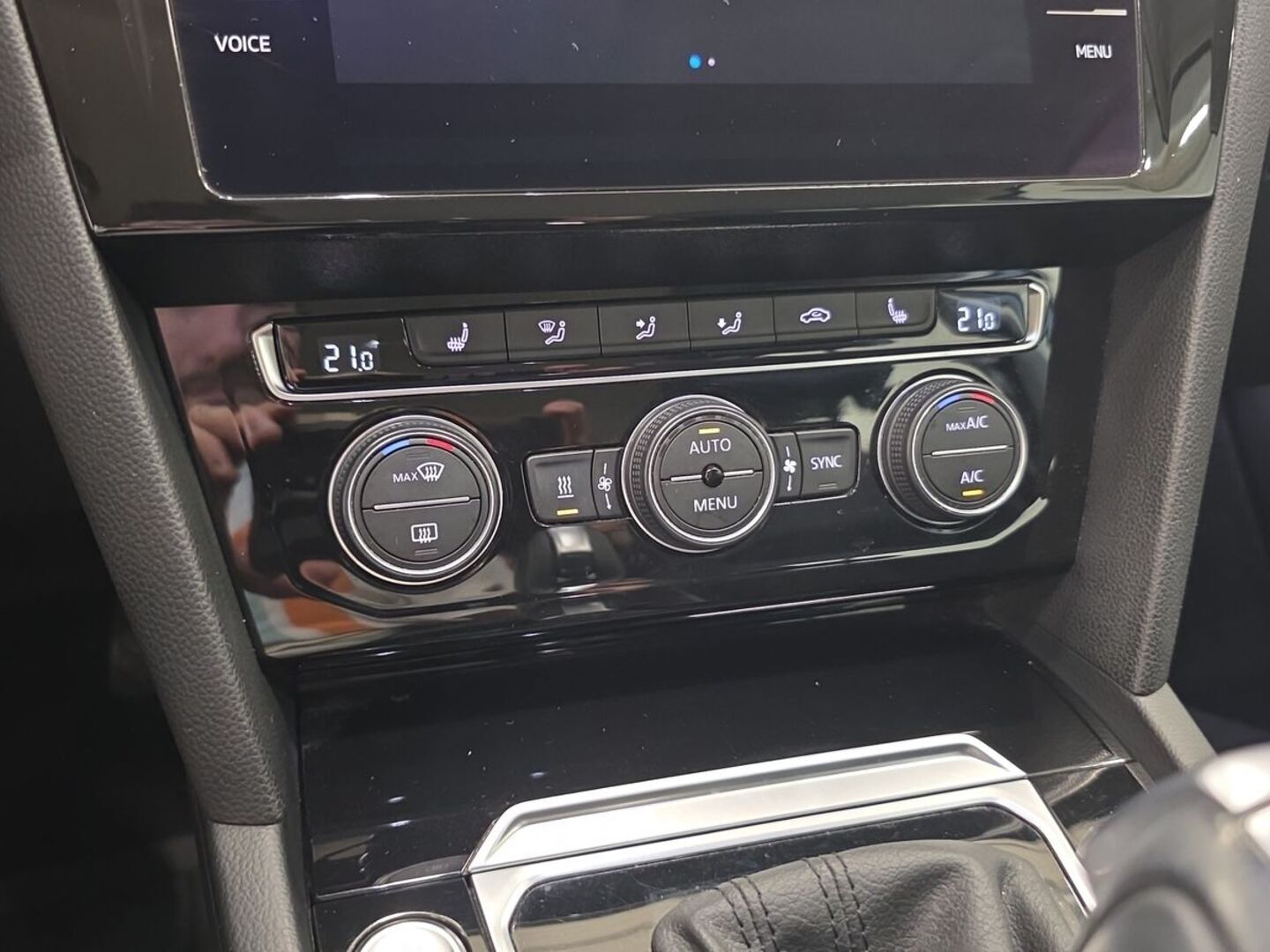VOLKSWAGEN Passat 27