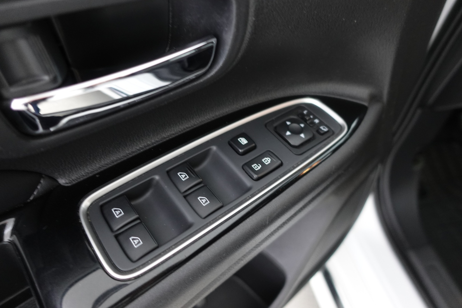 MITSUBISHI Outlander PHEV 2020