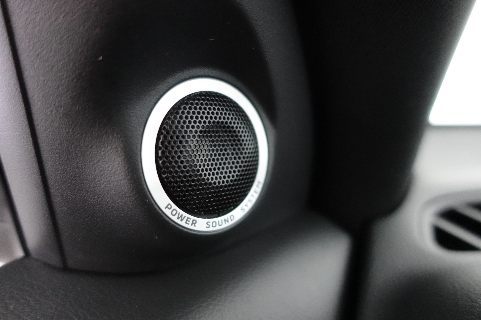 MITSUBISHI Outlander PHEV 2020