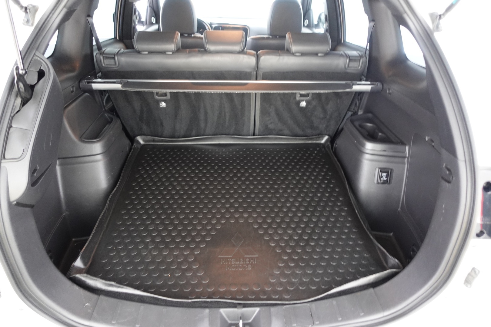 MITSUBISHI Outlander PHEV 2020