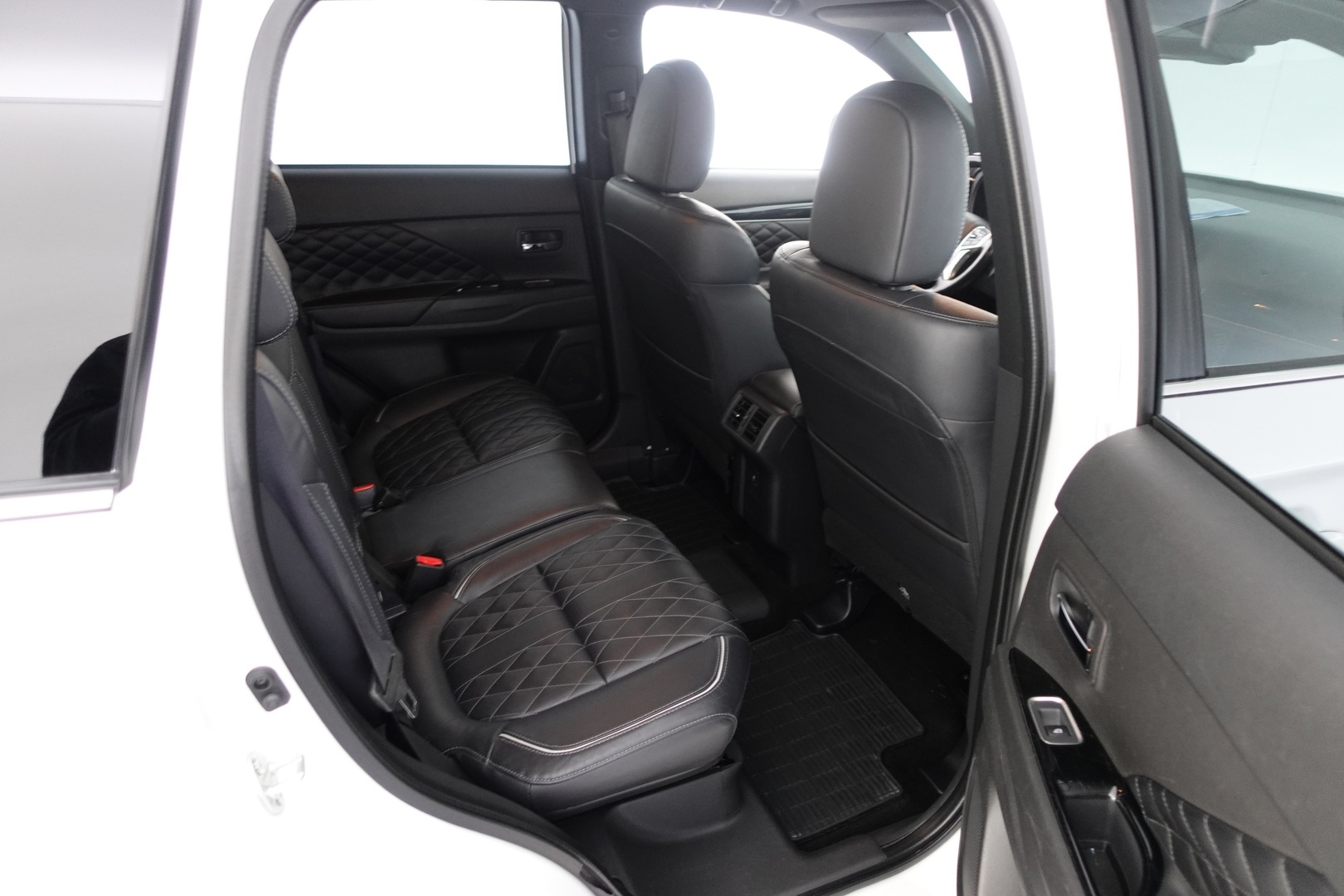 MITSUBISHI Outlander PHEV 2020