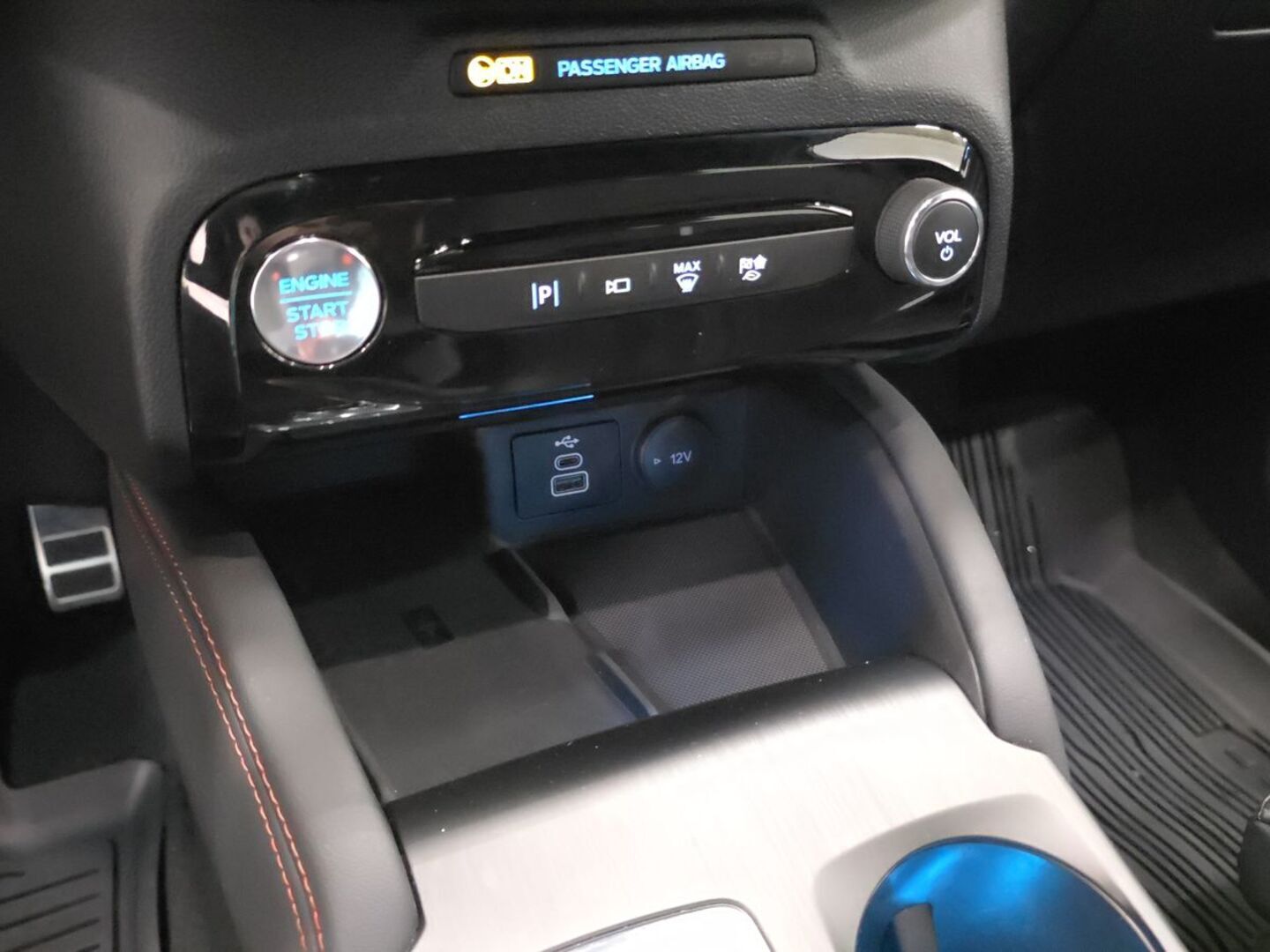 FORD Kuga 26