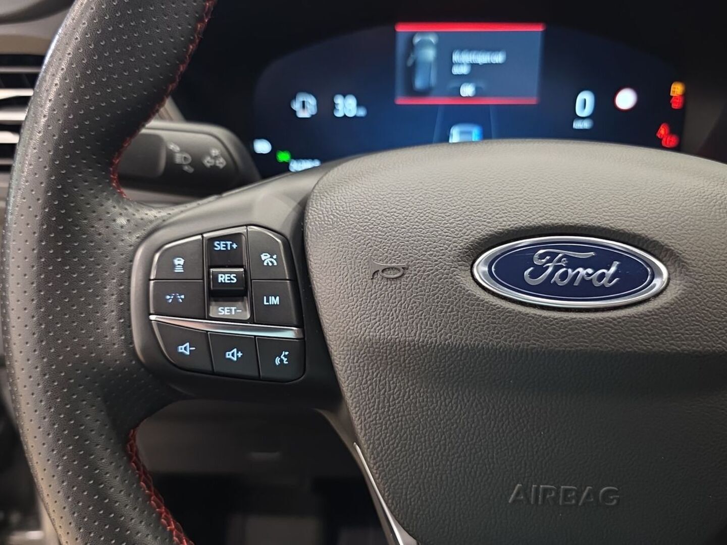 FORD Kuga 27