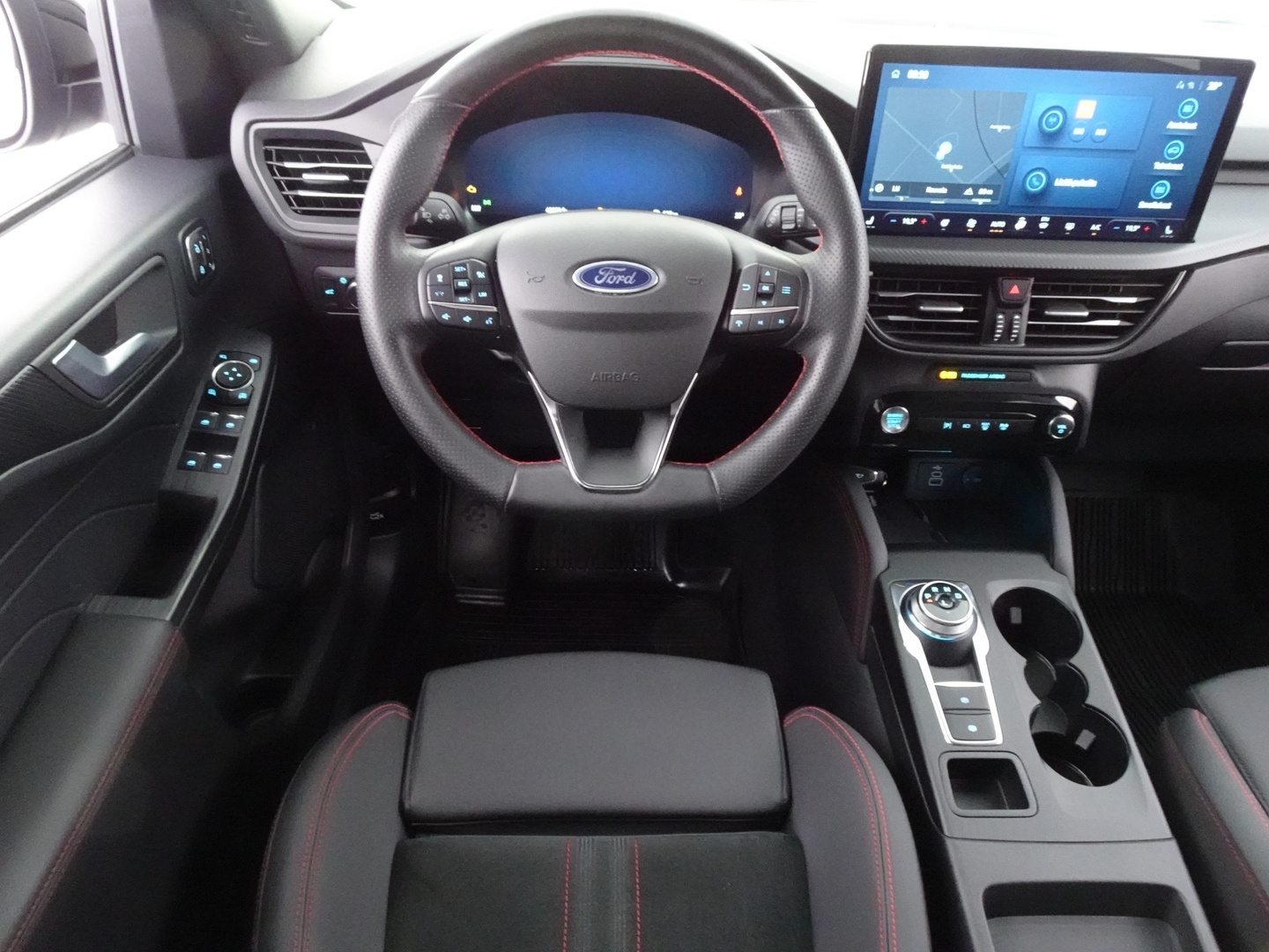 FORD Kuga 16