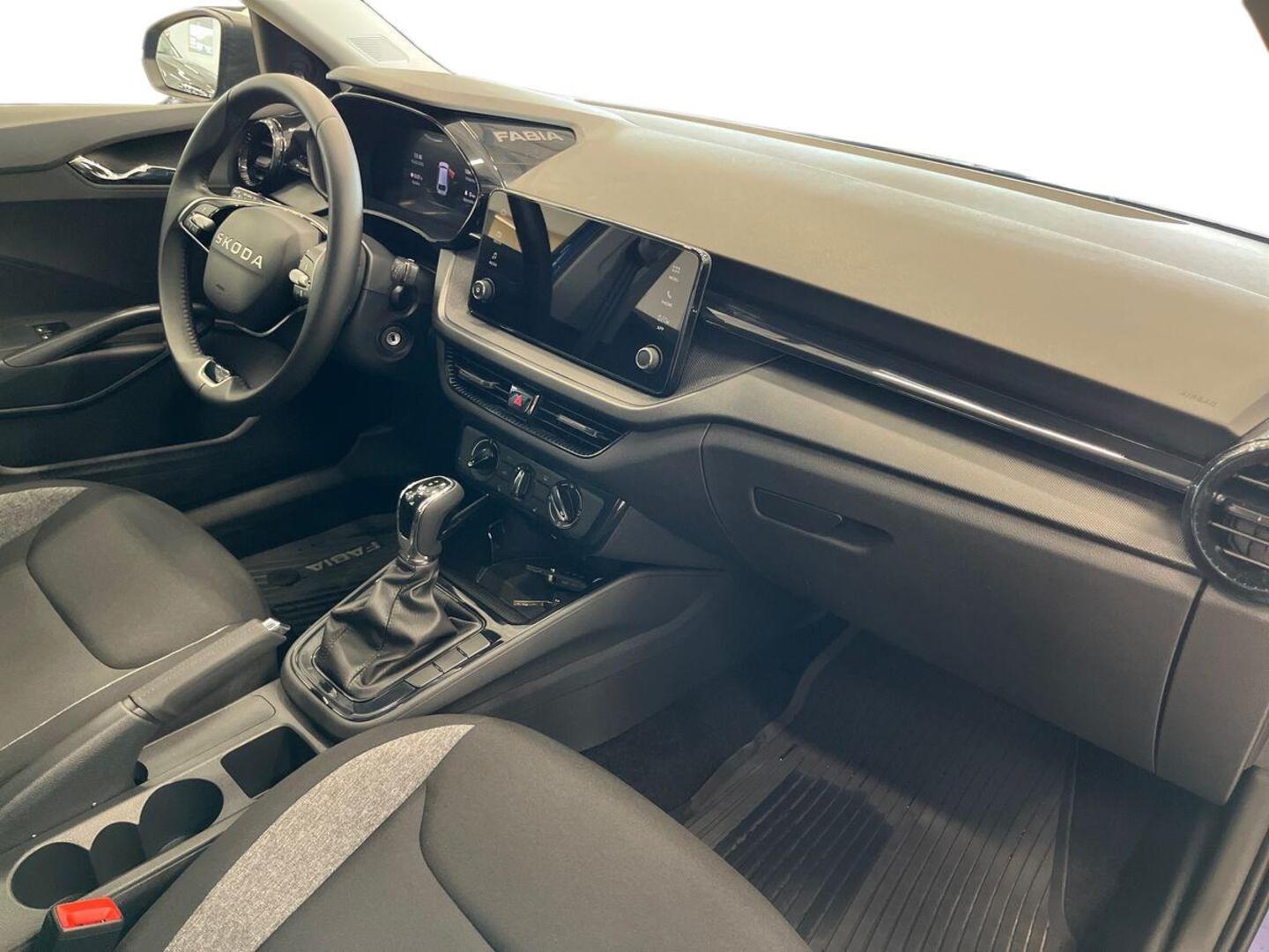 SKODA FABIA 2025