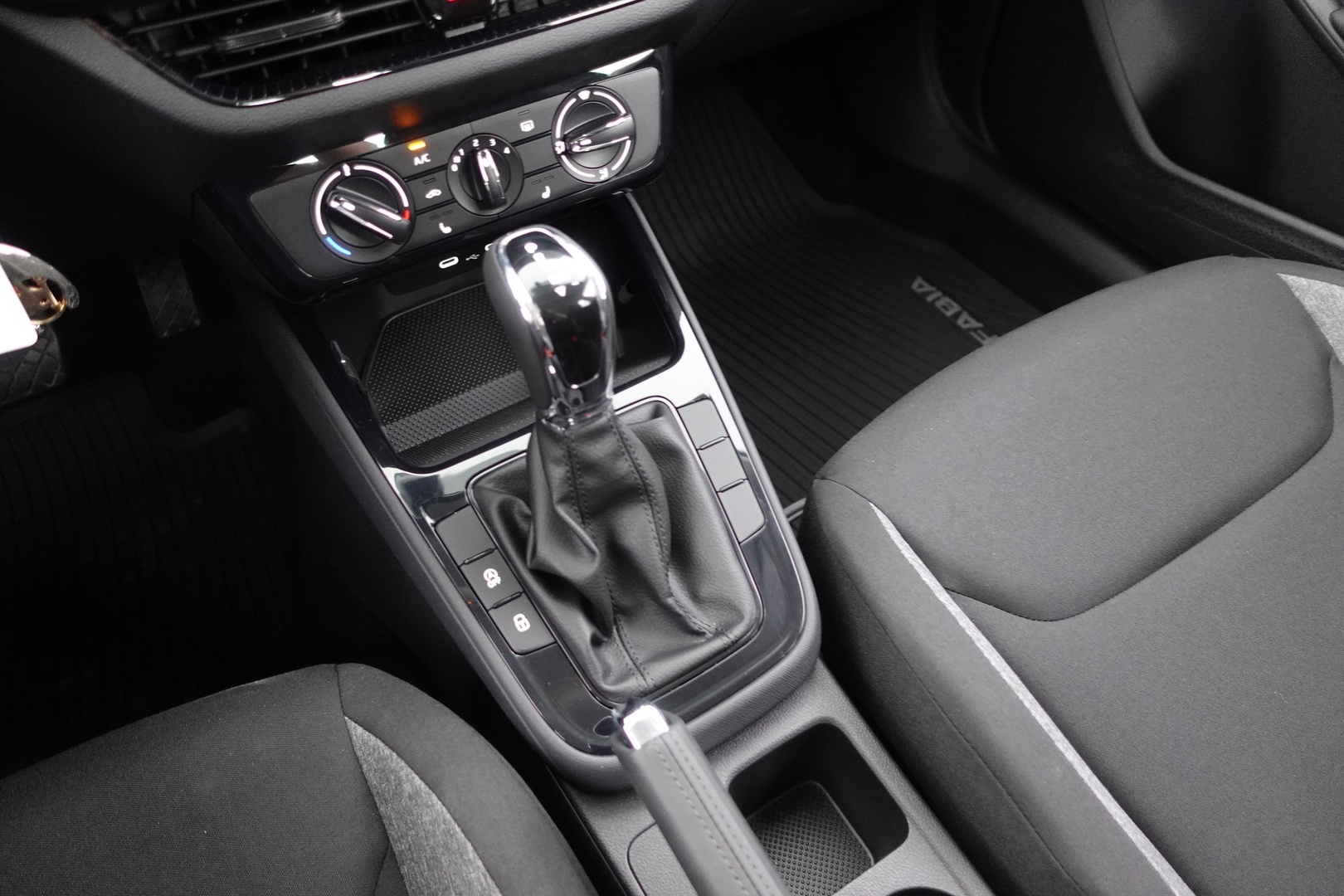 SKODA FABIA 2025