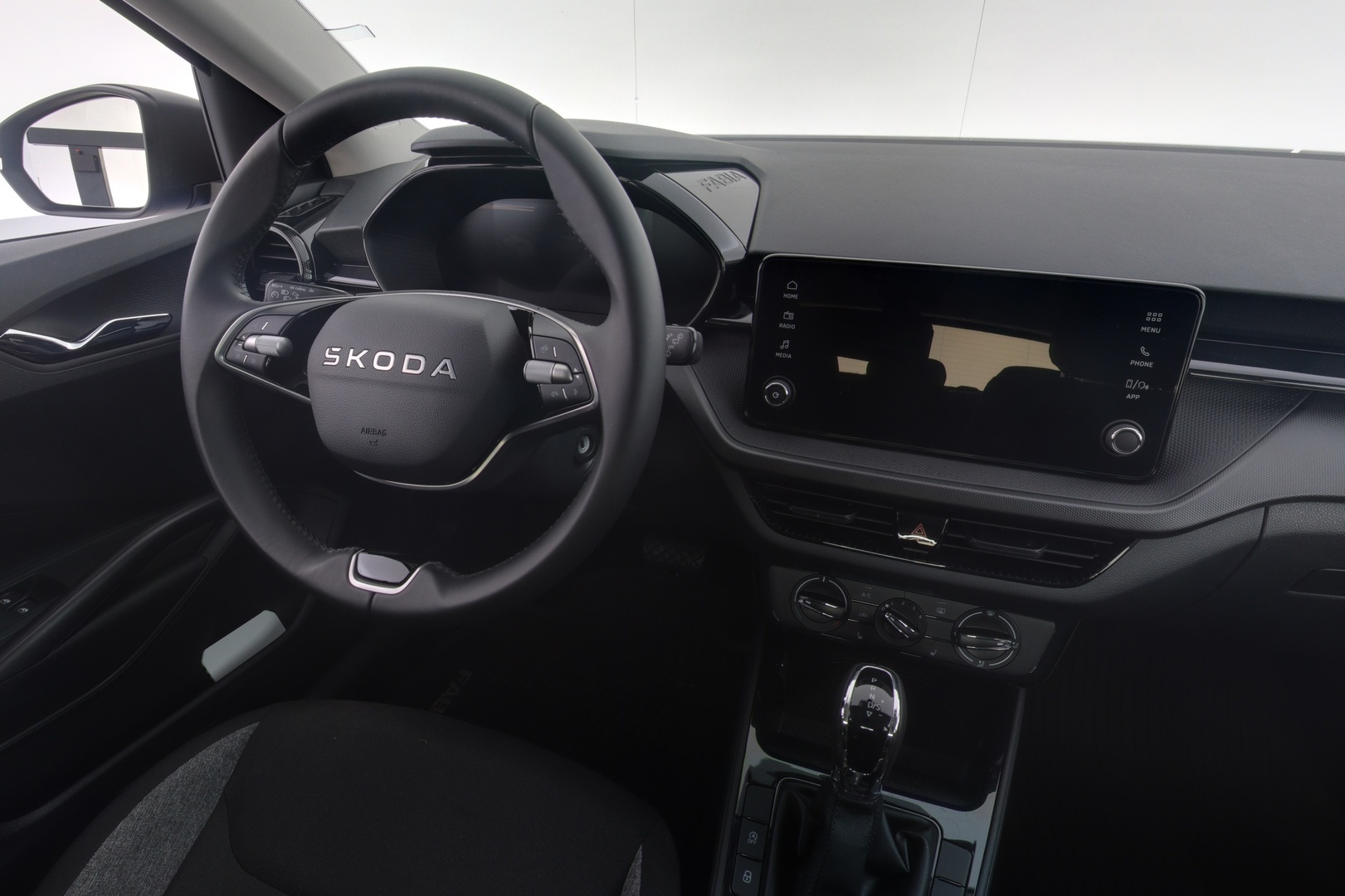 SKODA FABIA 2025