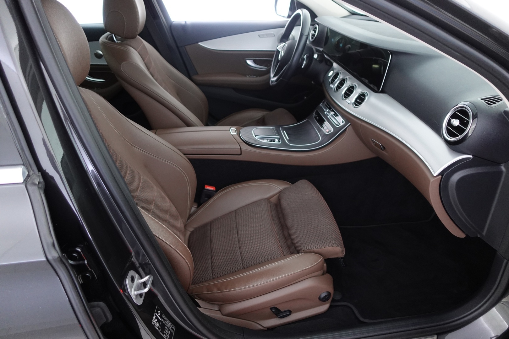 MERCEDES-BENZ E 2021