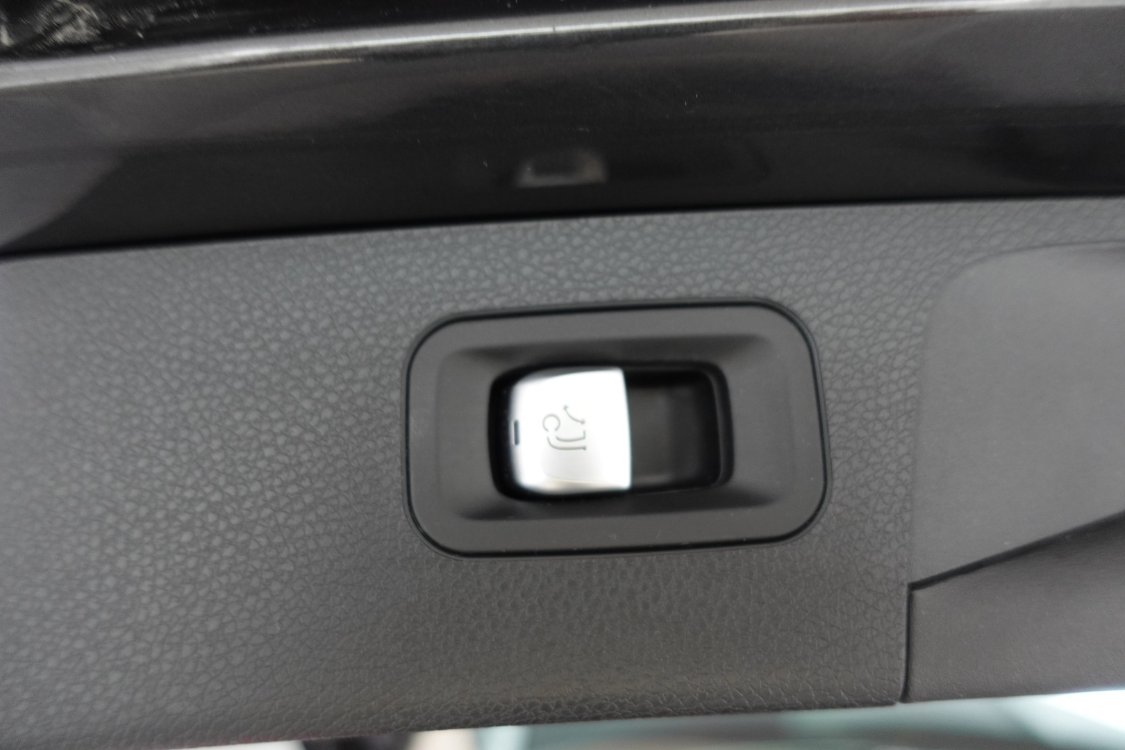 MERCEDES-BENZ E 2021