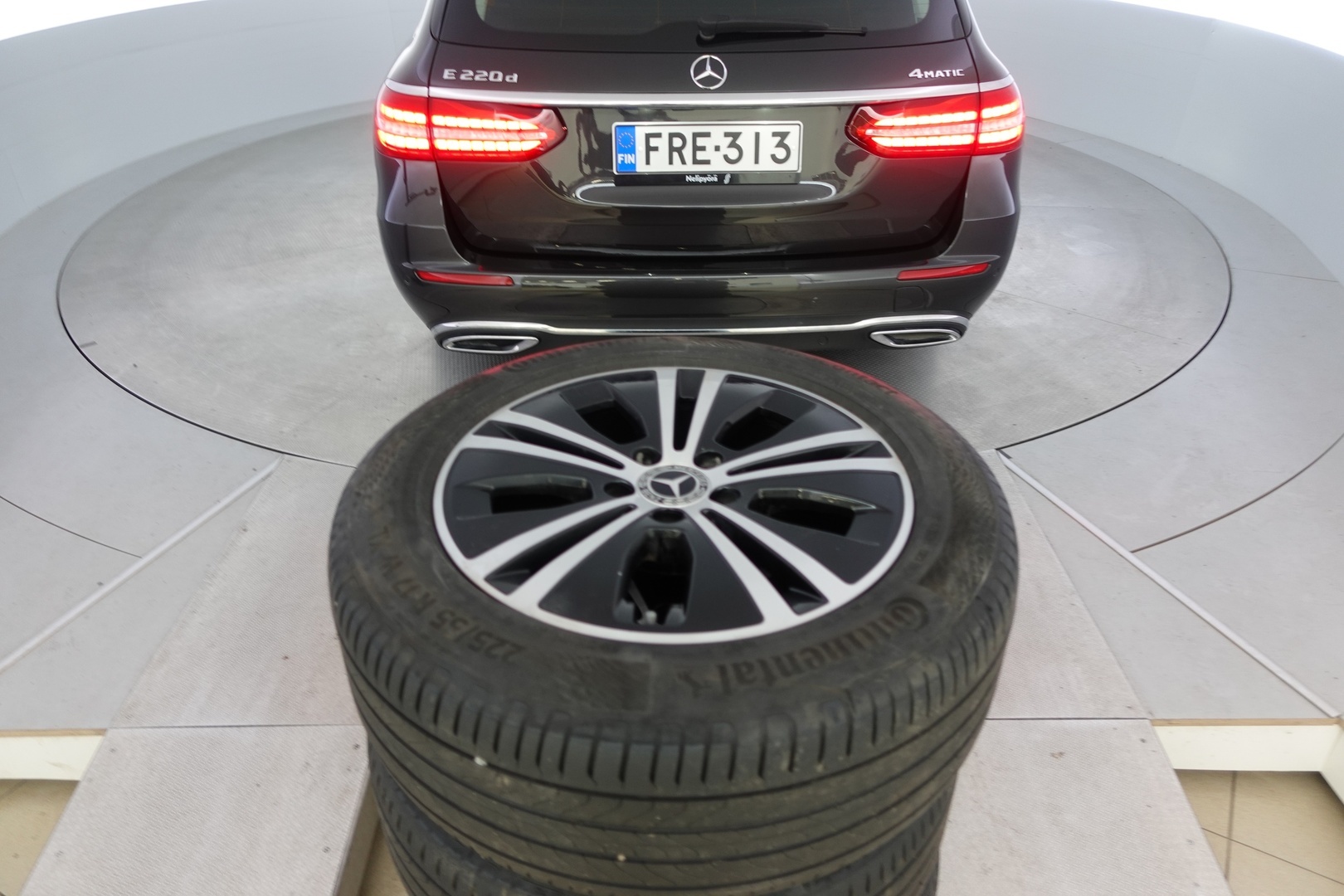 MERCEDES-BENZ E 2021