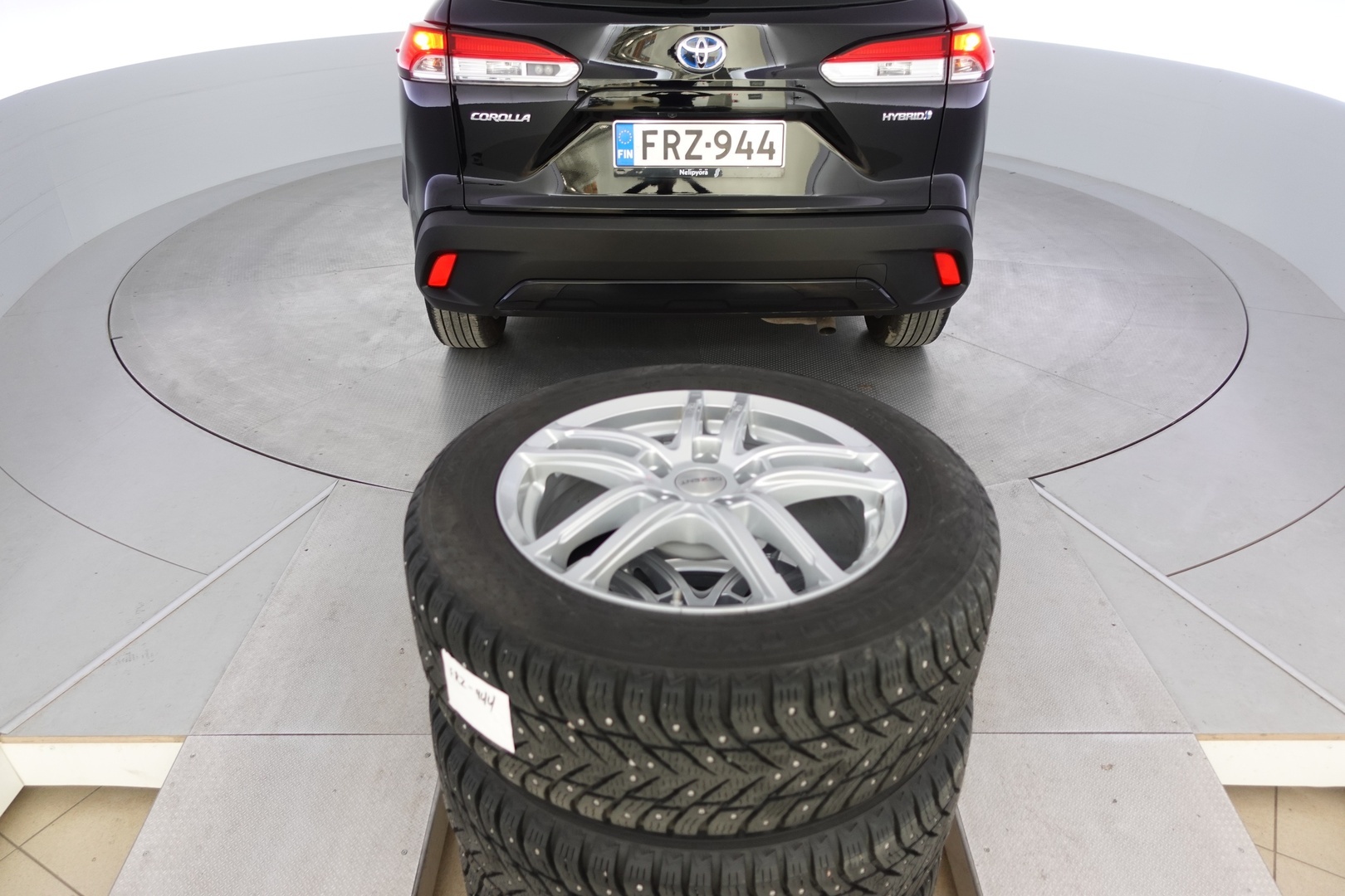 TOYOTA Corolla Cross 2024