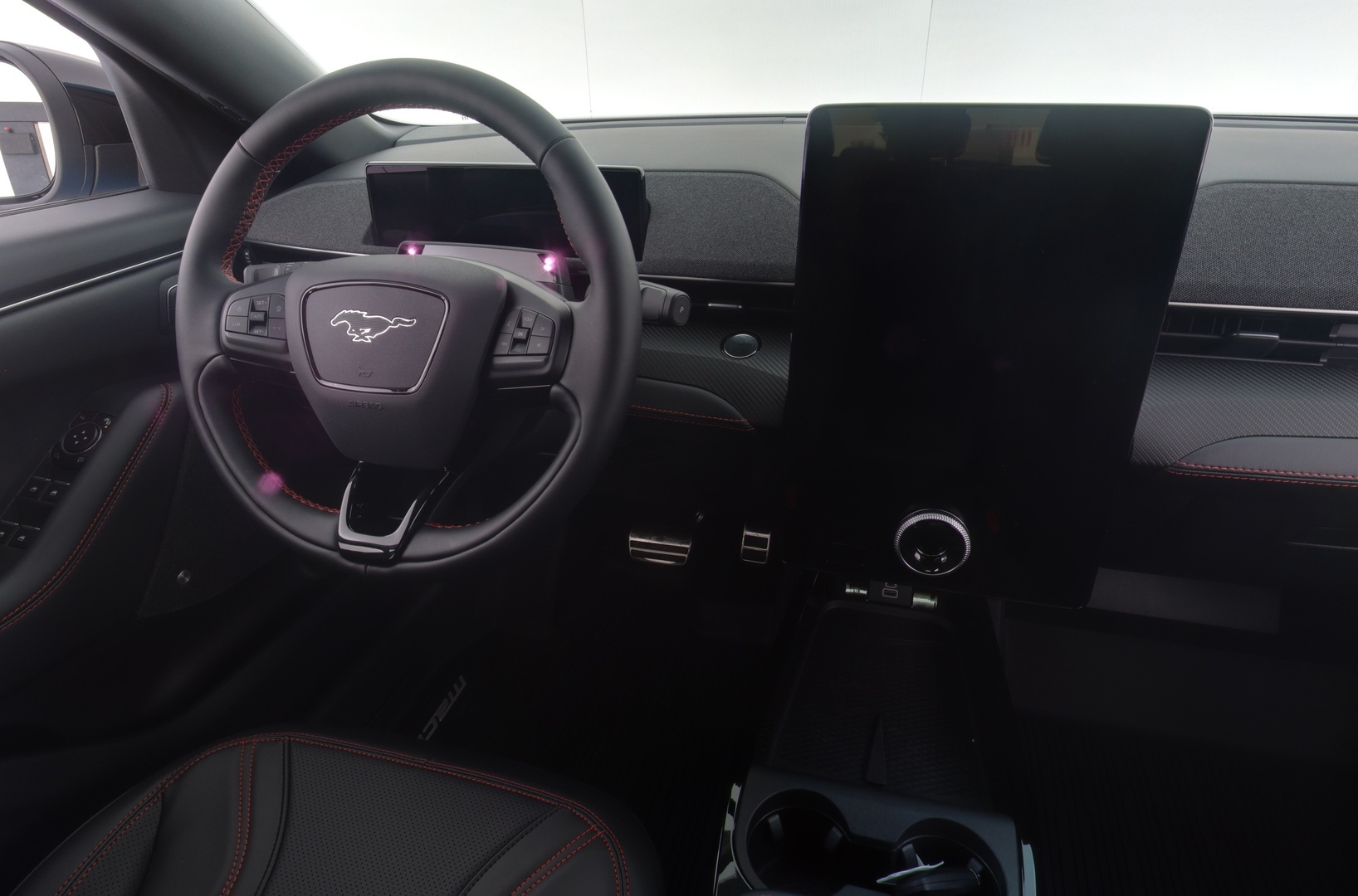 FORD Mustang Mach-E 2025