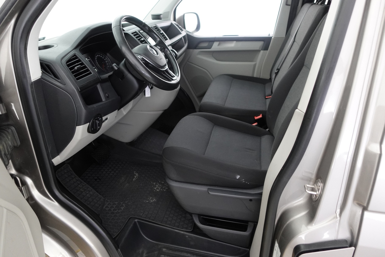 VOLKSWAGEN Transporter 2018