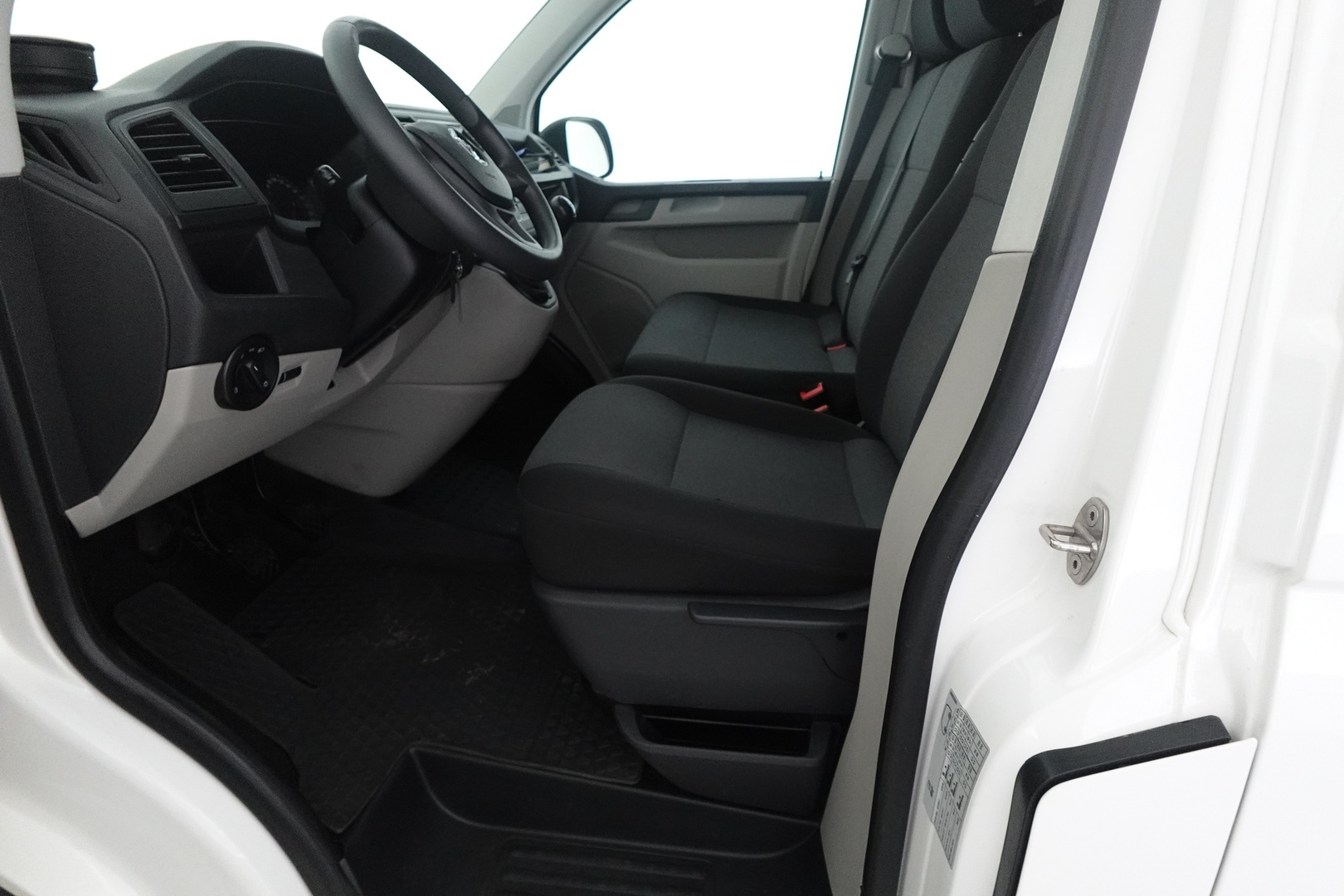 VOLKSWAGEN Transporter 2019