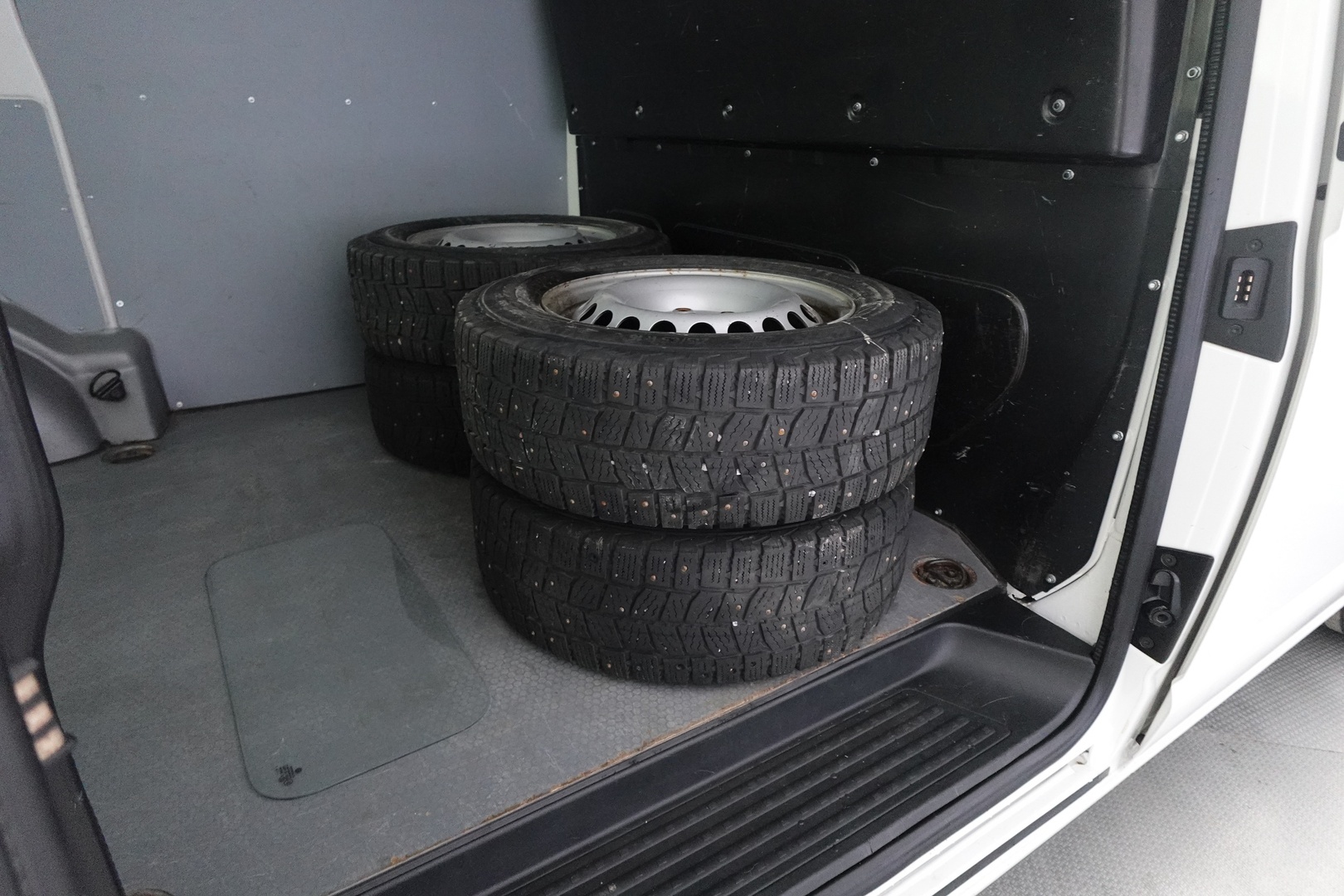 VOLKSWAGEN Transporter 2019