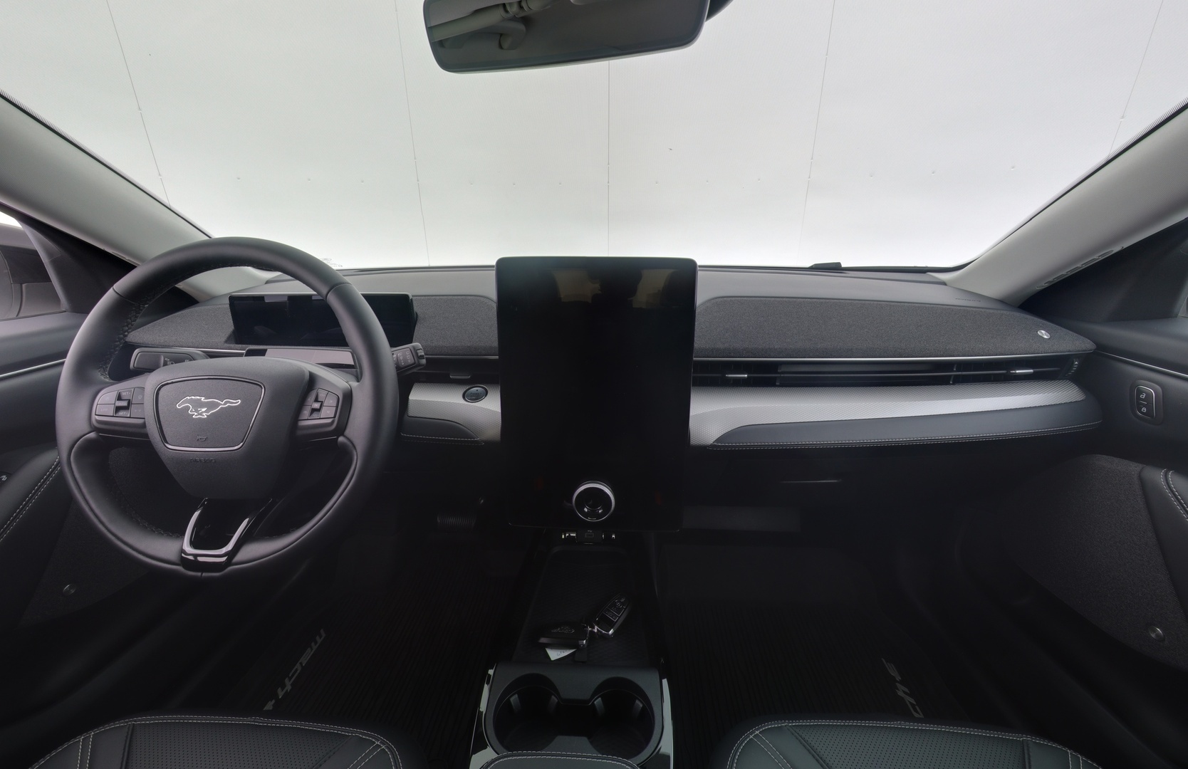 FORD Mustang Mach-E 2024