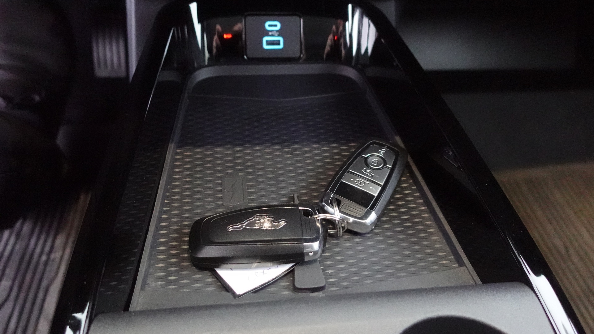 FORD Mustang Mach-E 2024