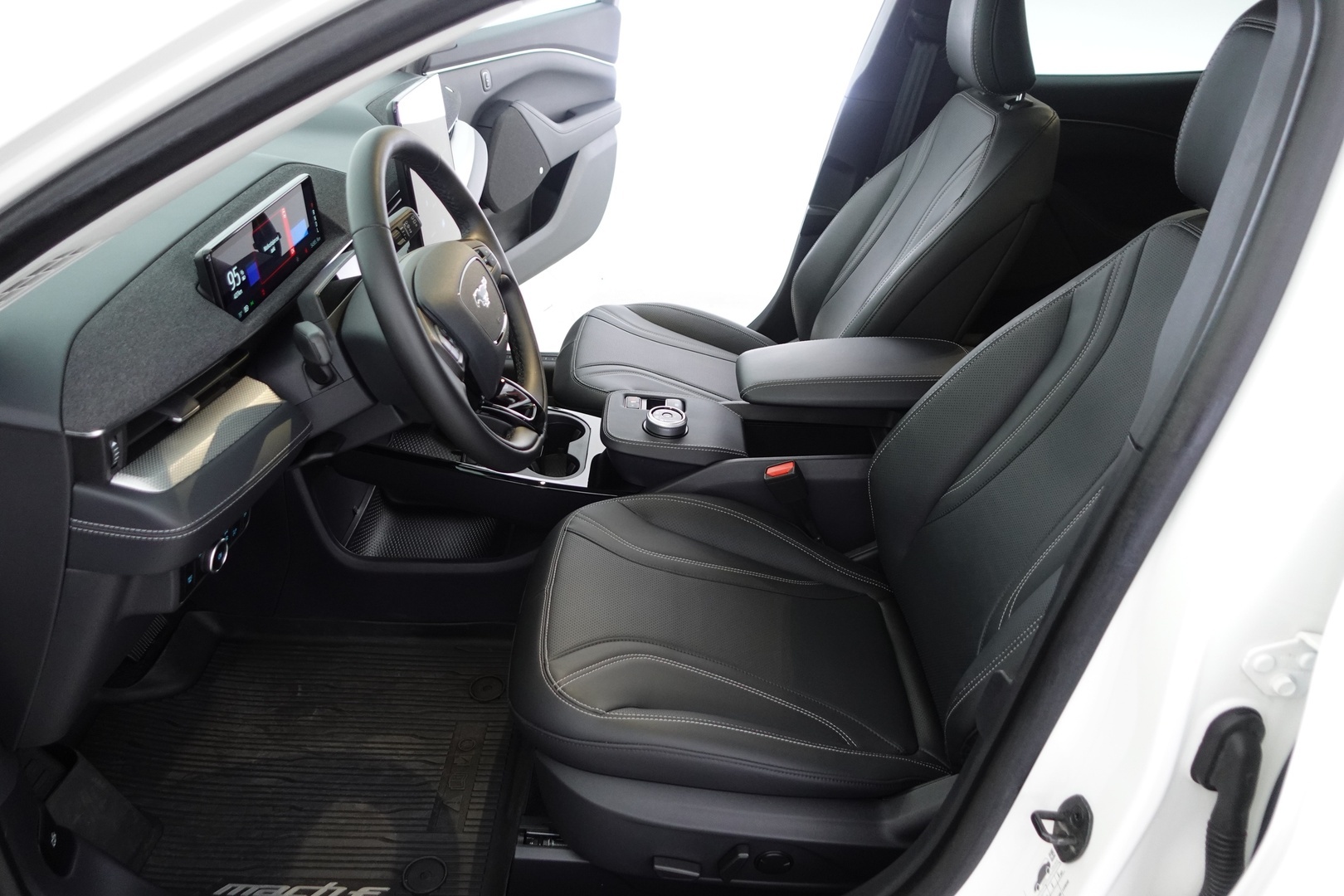 FORD Mustang Mach-E 2024