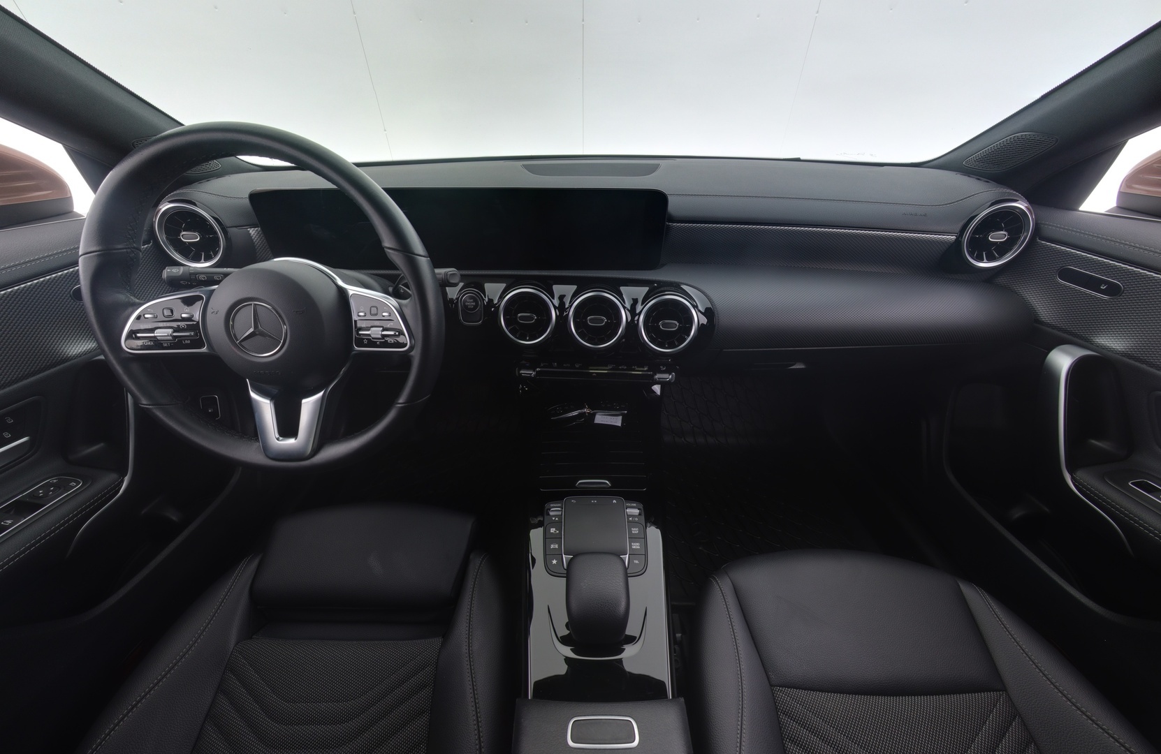 MERCEDES-BENZ CLA 2023