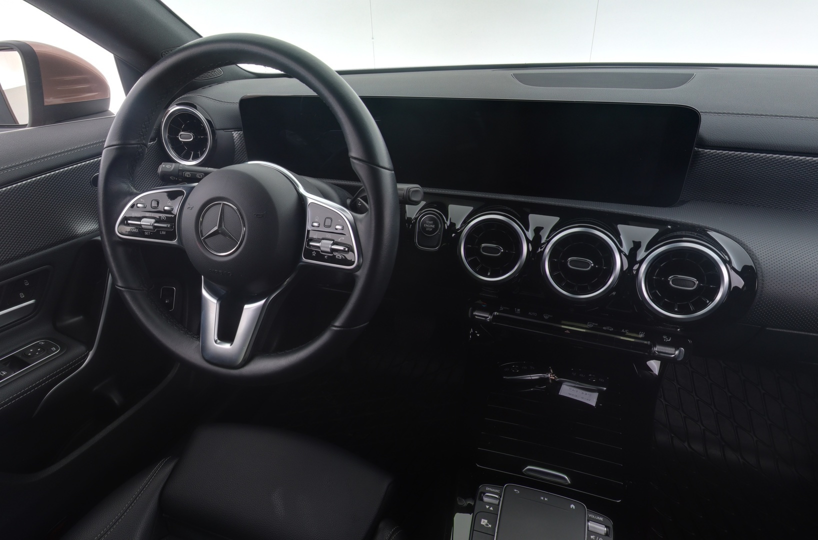 MERCEDES-BENZ CLA 2023