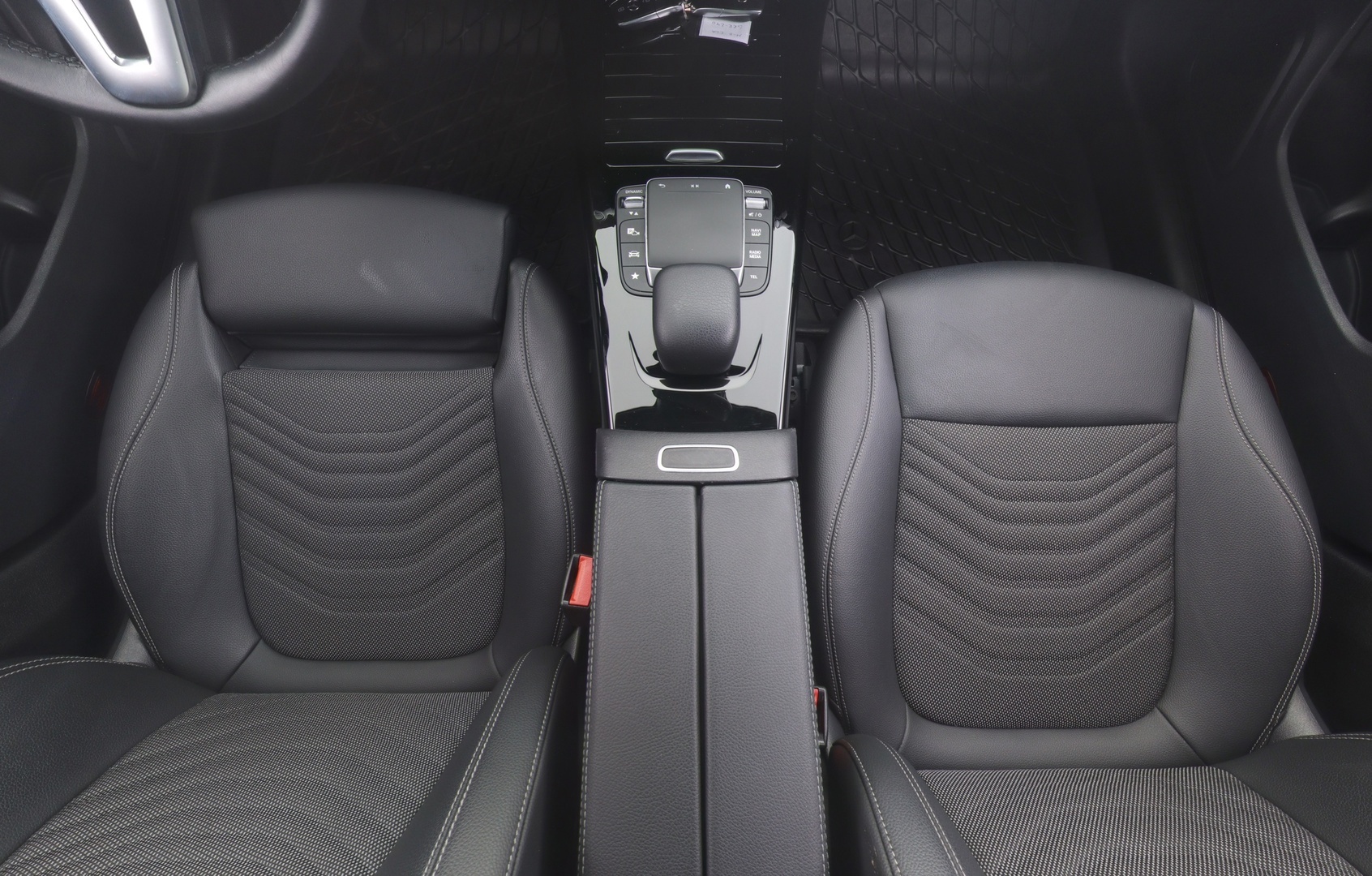 MERCEDES-BENZ CLA 2023